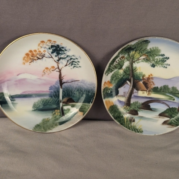 Ucagco miniature plates made in Japan and hand painted, set of 5, approx 4" wide - Picture 6 of 13